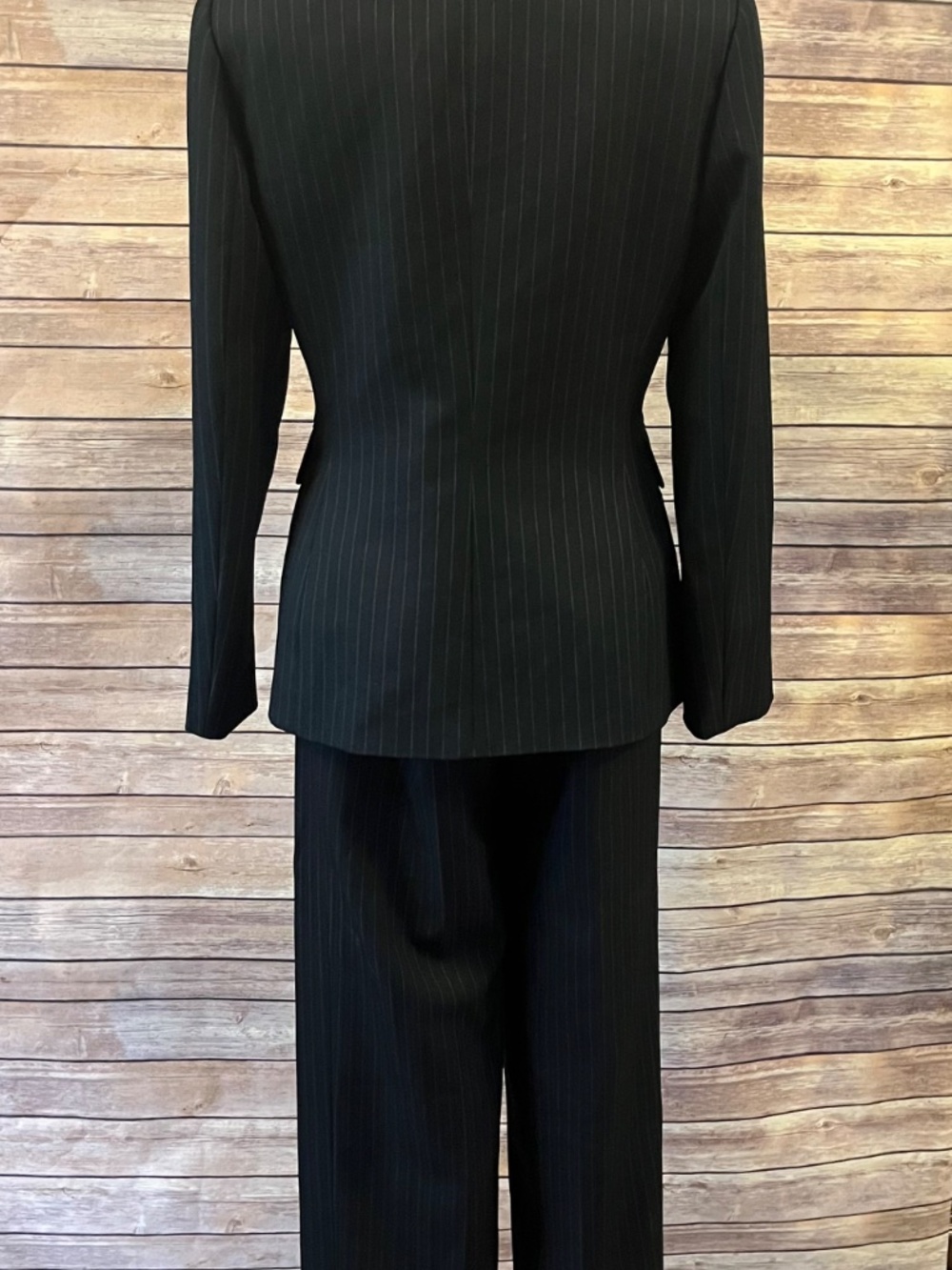 Tahari ASL Black Pinstripe Pantsuit 2 Button Blazer Flat Front Pants 6 MINT $278 - Picture 5 of 15